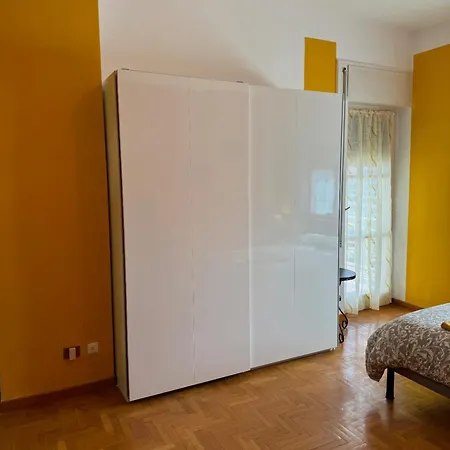 Isola Flat * Milan